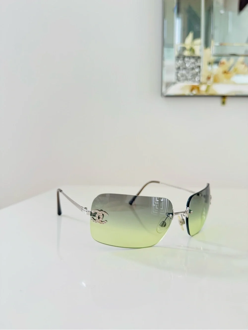 Extremely rare 🧚🏻‍♀️ Chanel rimless crystal sunglasses.